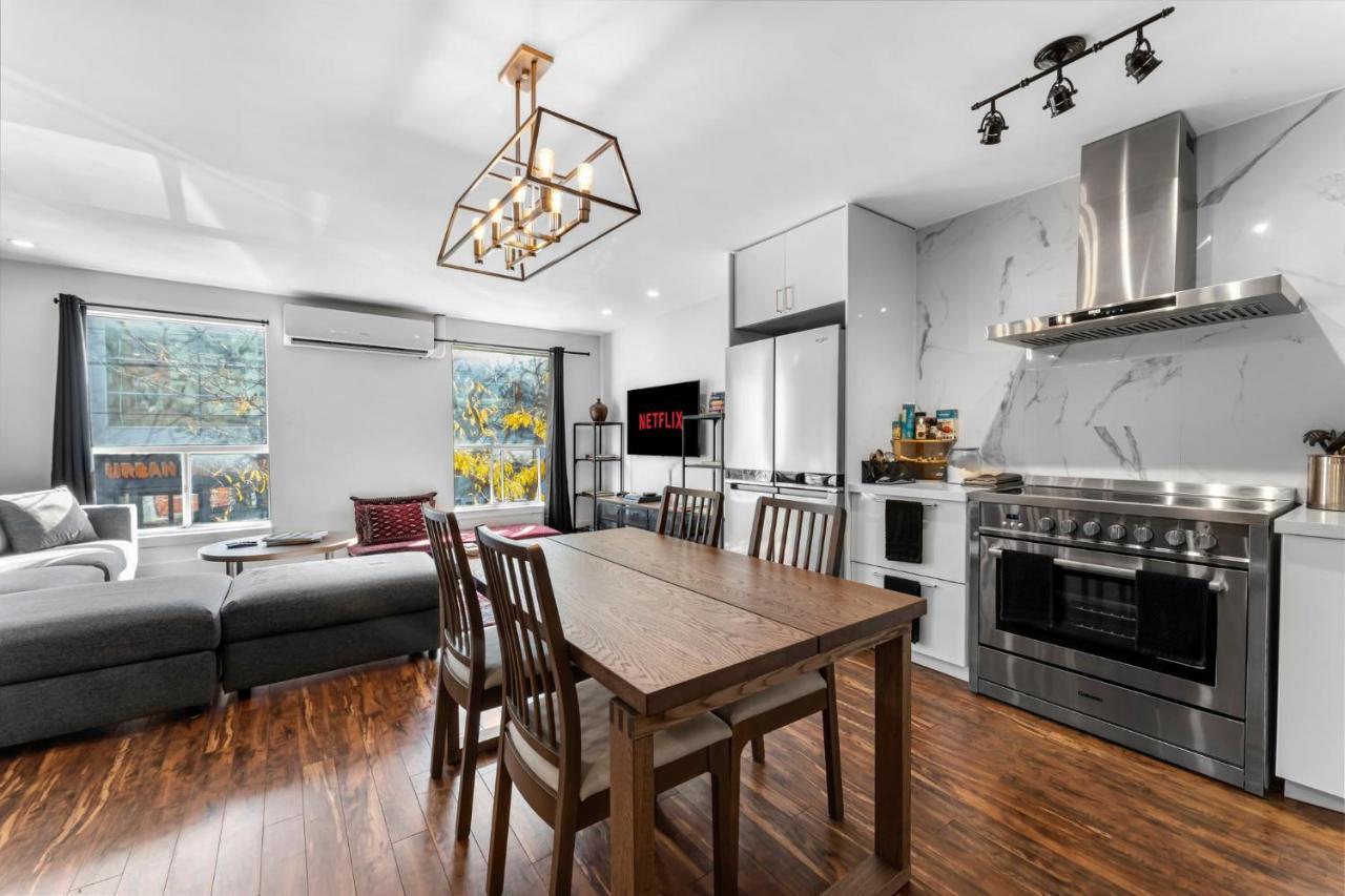 Amazing Fully Renovated Apartment On Queen St. Торонто Экстерьер фото